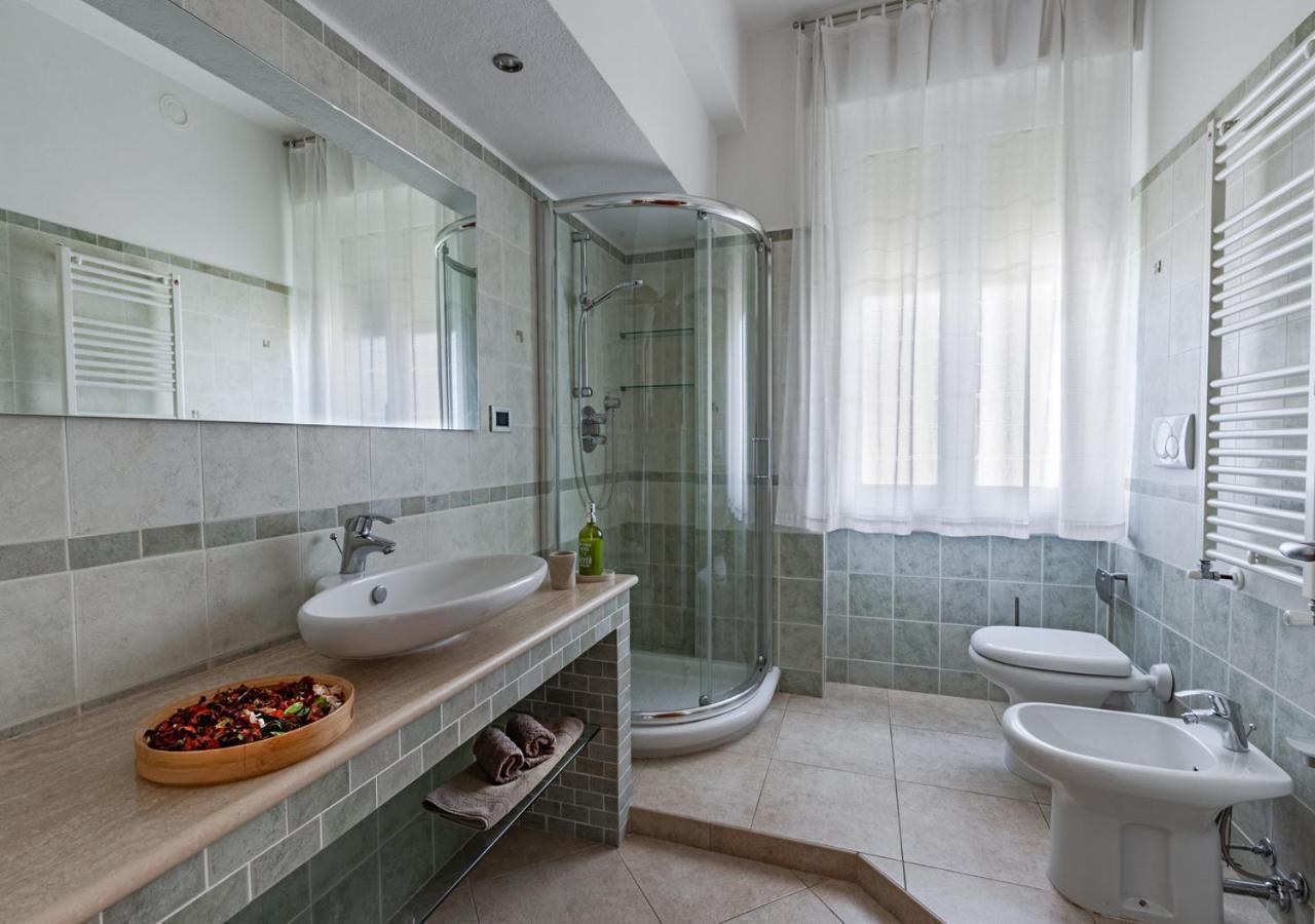 리보르노 Luxury House Near Train Station 아파트 외부 사진